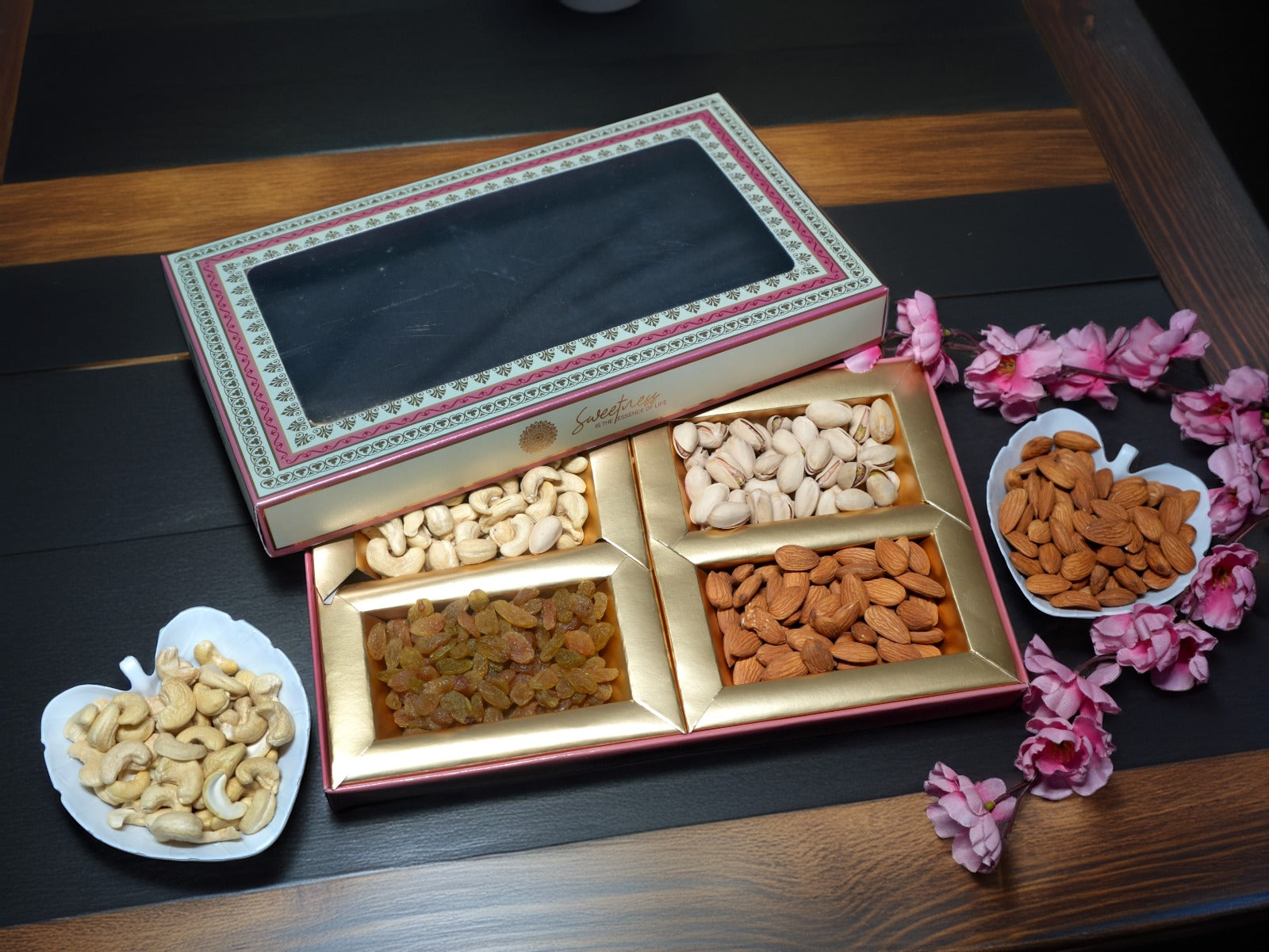 Stylish dryfruit box